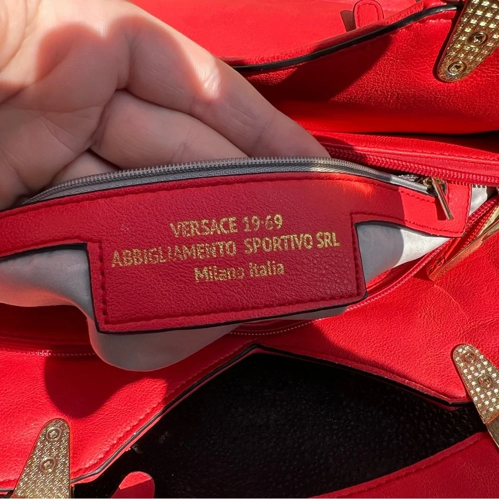 Versace 1969 Abbigliamento Sportivo
SRL Milano Italia | Color: Red - Picture 8 of 10